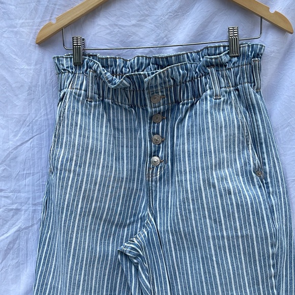American Eagle Pinstripe Paperbag Waist Button Up High Waist Jeans Size 8 Short - Picture 5 of 11